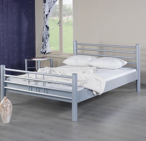 Lea web 1 Metalen bed Lea grijze kleur met metalen hoofdbord en voetbal industrie stijl
